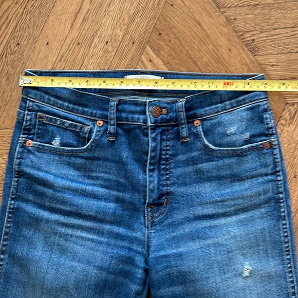 Women’s Madewell Distressed Skinny Ankle Jeans - Picture 9 of 10